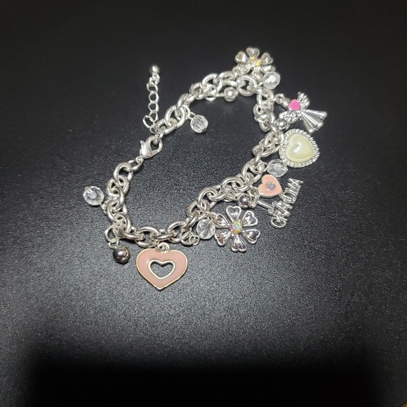 I love grandma silver tone charm bracelet - Picture 4 of 5